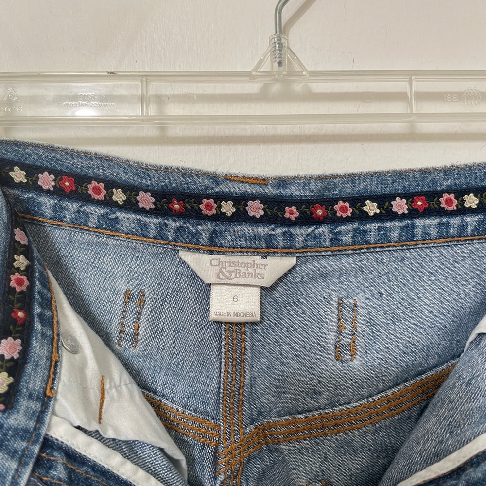 Christopher & Banks Womens Carpenter Capri Jeans Blue Floral Trim Denim Size 6 - Picture 2 of 4